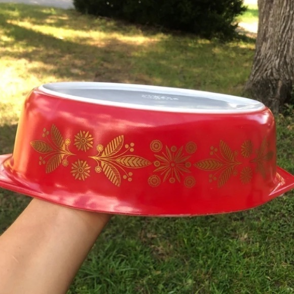 Pyrex Golden Poinsettias With LID 2.5 Qt Oval Casserole 045 Christmas Promo RARE - Picture 4 of 12